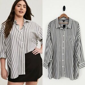 Torrid Women's Size 4 Gray Multicolor Stripe Drop Shoulder Button Down Shirt NWT